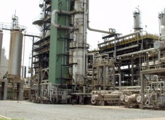 Malgré ses réserves pétrolières, le Nigeria importe du carburant à tour de bras