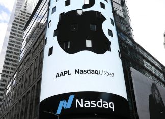 Apple devient la première entreprise privée à valoir 1000 milliards de dollars en bourse