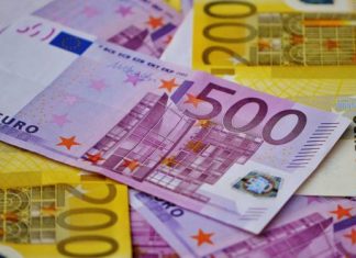 MARCHE DE CHANGE: Appréciation de l’euro face au dollar et à la livre sterling en décembre 2018