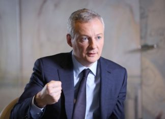 L’euro « n’a jamais été aussi menacé », selon Bruno Le Maire