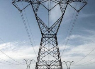 Ouganda : 3,5 milliards $ d’investissements privés sollicités pour l’extension du réseau de transmission électrique