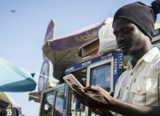 MARCHE DES TELECOMMUNICATIONS : La téléphonie mobile, leader