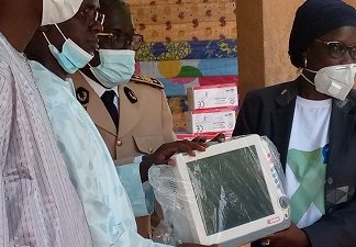 POLITIQUE DE RESPONSABILITE SOCIETALE DES ENTREPRISES D’ECOBANK : Un don d’équipements de 10 millions offert à l’hôpital psychiatrique de Thiaroye