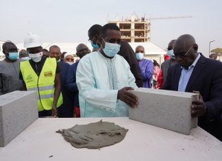 Sonatel pose la première pierre d’un nouveau bâtiment au Pôle urbain de Diamniadio avec la DGPU