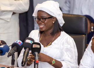 Thérèse Faye Diouf lors de la passation de services avec Samba Ndiobéne Kâ : « Vous trouverez une ministre engagée et déterminée à relever les défis de ce secteur »